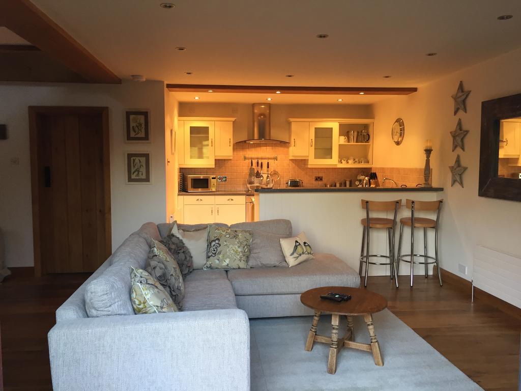 The Apple Shed Villa Farmborough Bagian luar foto